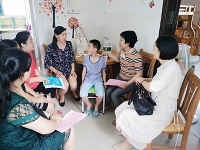 青秀區(qū)教育局領(lǐng)導(dǎo)深入長堽小學(xué)開展“三進(jìn)三訪”一線大走訪活動(dòng) 搭建家校溝通橋梁 助力學(xué)生健康成長